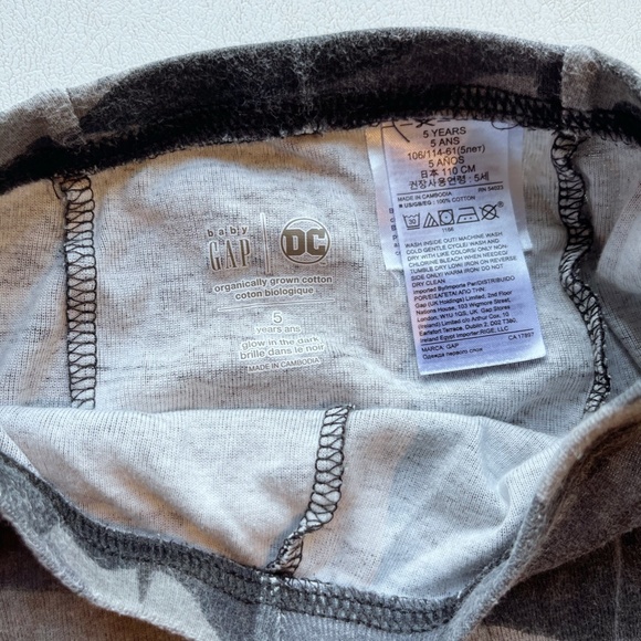 Batman 100% Organic Glow in the Dark PJ Set 5Y - Picture 6 of 7